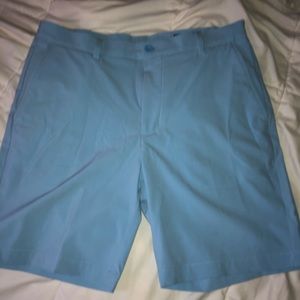 Size 34 vineyard vines breaker performance short
